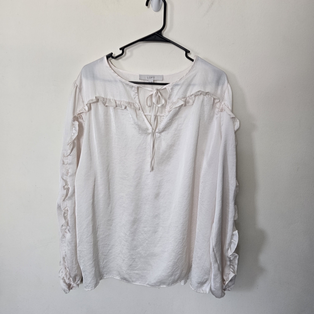 LOFT Elegant Classy Long Sleeve Ruffle Balloon Sleeve Blouse, Satin Feel  sz Xl